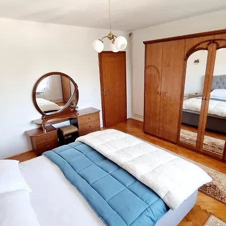 Apartment Cvitak *